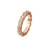 Anillo de hueso de serpiente Baojia para mujer, versión de alta gama, superficie lisa con diamantes, chapado en oro rosa de 18 quilates, moderno y lujoso, anillos de pareja totalmente de diamantes, disponibles para venta al por mayor