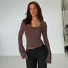 2025 Top de Encaje de Manga Larga para Mujer Otoño Estilo Europeo y Americano Moda Elegante Ajustado Versátil Camiseta