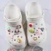 Desenho Animado Série Menina Bolha Sapatos de Buraco Acessórios de Resina DIY Jardim Decoração Superior Flor de Sapato Removível Fivela de Sapato