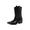 Botas vaqueras occidentales de piel de vaca lavada con textura 2026 Invierno tacón medio grueso punta cuadrada corte en V para calzar botas de media pantorrilla para mujer