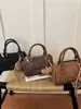 Otoño/Invierno 2026 Nuevo Estilo Coreano Retro Gran Capacidad Versátil Bolso de Hombro Único Moda para Viaje Cruzado Bolso Redondo de Barril