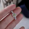Anillo abierto de circonita para mujer, nuevo estilo ins, sensación de alta gama, diseño de nicho, lujo ligero, anillo abierto ajustable