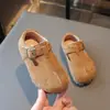 Mocasines Retro Estilo Coreano Nuevos para Niñas Primavera/Otoño 2026 Zapatos de Suela Suave para Niñas Pequeñas Zapatos de Punta Dividida Zapatos Pequeños de Cuero