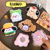 Broche de peluche original Tengyi con forma de muñeca, alfiler para niña, accesorios decorativos para mochila, insignia de dibujos animados, venta al por mayor