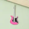 Acessórios Criativos Novos Tendência Joias Pingente de Guitarra Elétrica Artificial Colorido Gotejamento de Óleo Pingente para Chaveiro DIY Bolsa