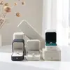 Oferta especial: Caixa de joias em couro PU para anéis, brincos e colares, oferecendo um visual luxuoso e de alta qualidade. Também disponível: uma caixa de joias de alta qualidade para pulseiras