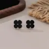 Aretes de Concha de Trébol de Cuatro Hojas para Mujer, Lujo Accesible, Modernos Estilo Nuevo 2025, Aretes Sencillos y de Alta Gama, Regalos para Novias