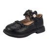 Sapatos Pequenos de Couro para Meninas 2025 Nova Coleção de Primavera Sapatos para Meninas Pequenas Sapatos Individuais de Couro PU Sapatos de Princesa Sola Macia Sandálias para Crianças Médias e Grandes