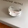 Pulsera de apertura suave geométrica irregular Pulsera de personalidad exagerada Europa y Estados Unidos joyería simple de alta gama y sentido de la moda venta al por mayor
