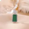 Yi Lu Yin Plata de Ley S925 Material Peligroso Colgante de Jade Verde Temperamento Moda Lujo Ligero Flor Wushi Pai Cuadrado Colgante de Plata