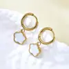 Brincos pingente flor da sorte em aço inoxidável banhado a ouro 18k com madrepérola branca, modernos, requintados, doces, gentis, intelectuais e elegantes