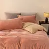 Terciopelo de bebé para otoño e invierno, terciopelo de leche engrosado, juego de ropa de cama de cuatro piezas, juego de tres piezas de sábana y funda de edredón de felpa corta de lujo ligero