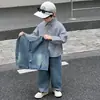 Conjunto de Primavera de Mezclilla para Niños 2026 Nuevo Estilo Ropa Infantil Chaleco Elegante Camisa Pantalones Conjunto Casual de Tres Piezas