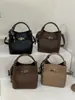 Bolsas Populares da Moda Deste Ano para Mulheres, Grande Capacidade, Nova Bolsa de Ombro Transversal Retro Outono e Inverno 2025, Bolsa Saco Versátil
