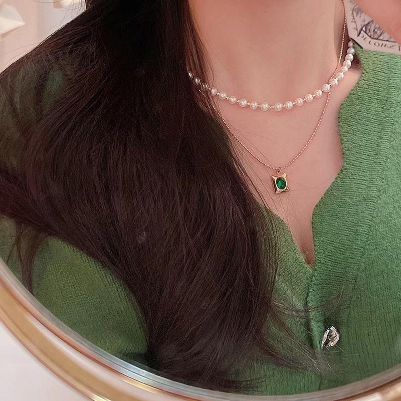 双层项链女高级感小众轻奢叠戴祖母绿锆石吊坠天然淡水珍珠锁骨链
