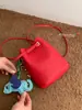 Bolsa Vermelha Simples Pequena Feminina 2025 Nova Moda Coreana Bolsa Saco Simples Versátil Bolsa de Ombro Transversal