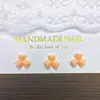 Accesorios populares para manicura de trébol artificial estilo caricatura, mini tachuelas florales de color sólido versátiles, accesorios de resina