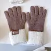 Luvas brancas de pelúcia com babados estilo dourado para mulheres, outono e inverno, luvas de cinco dedos com tela sensível ao toque, estilo princesa, misturadas com lã quente