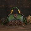 Outono e inverno Maillard retro marrom escovado totem bolsa europeia e americana em relevo antigo bolsa mensageiro estilo étnico