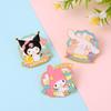 Broche Sanrio Sweet Afternoon Gui Dog melody kulomi lindo caricatura insignia de metal accesorios para hombres y mujeres