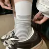 Calcetines retro a rayas de media pantorrilla para mujer, estilo primavera y otoño, con un look moderno y en capas, perfectos para combinar con sandalias Birkenstock, calcetines de algodón y calcetines largos para otoño