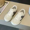 Zapatillas de entrenamiento alemanas de punta redonda para mujer, nuevo modelo primavera y otoño 2026, hacen que los pies parezcan más pequeños, zapatillas versátiles resistentes al desgaste para uso casual