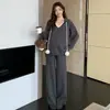 Outono/Inverno 2026 Novo Conjunto de Duas Peças Casual Simples com Capuz Fofo Preguiçoso Solto para Maternidade