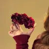 Pinza de plátano con flor roja del mismo estilo de Yi Mengling para mujer, pinza de tiburón de alta gama para pelo semirrecogido, pasador grande, pasador
