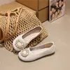 Falda Bai 2026 Mocasines de Suela Suave Hebilla de Perla Primavera Otoño Nuevos Planos Slip-on para el Trabajo Mocasines Mujer