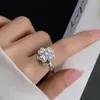 Anillo Exquisito Super Brillante de Circonita para Niñas, Lujo Accesible y Anillo de Apertura Ajustable de Gama Alta, Baño de Oro Real Simple