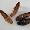 Zapatos cómodos de mujer para primavera y verano, con puntera cuadrada y tacón medio, de cuero vacuno, con capa superior tejida, versátiles para ir al trabajo, con un toque de alta gama, estilo slip-on