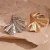 Anillo Exagerado con Textura Metálica y Plisados en Forma de Flor con Artesanía Pesada Transfronteriza, Joyería de Nicho Minimalista Única y de Alta Gama