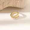 Anel de Pedra Preciosa de Luxo para Mulheres, Anel de Diamante Retrô Francês, Aço Titânio Estilo Aberto Estilo Ins Joias Não Desbotáveis Atacado