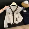 Chaqueta Suéter Amarillo Crema para Mujer Primavera y Otoño 2025 Nuevo Otoño Cuello en V Cordones Ganchillo Tejido Cárdigan Top Corto