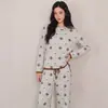 (Bunai VIP) Conjunto de pijama de três peças com design original para outono e inverno, com mangas compridas e calças compridas, moderno para mulheres, pode ser usado fora de casa