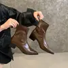 Botines Puntiagudos de Tacón Grueso de Moda, Nuevos Botines de Tacón Alto Ajustados Versátiles para el Día a Día Otoño/Invierno 2025