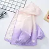 Chaqueta para Niña Primavera y Otoño 2025 Nueva Chaqueta Degradada Top Infantil Abrigo Elegante Cortavientos Moderno