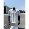 Top preto de verão de manga curta estilo chinês novo com gola henley, camisa polo masculina com punhos nas mangas, camiseta masculina para esportes e fitness