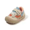 Nuevos estilos de zapatos de suela blanda, antideslizantes, para niños y niñas, zapatos para caminar de bebé, zapatos de otoño de una sola capa, zapatillas deportivas para niños pequeños y zapatos estables para caminar para niños pequeños