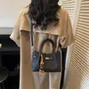 Bolso Sencillo con Diseño de Cesta de Verduras para Mujer, Nuevo Versátil Bolso de Hombro y Cruzado Primavera 2026, Bolso Cubo de Lujo Ligero para Madre e Hija