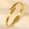 Fabricante de Fivelas Atacado de Alto Padrão Transfronteiriço Joias Femininas Antidescoloração Unhas Galvanizadas Pulseira de Aço Titânio