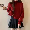 Coleção feminina de outono e inverno estilo coreano: um suéter vermelho de gola alta deslumbrante, opções plus size disponíveis, com design de tricô trançado e comprimento curto