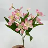 Fábrica de Origem Flores Artificiais Seleção Transfronteiriça de Flores Artificiais Flores de Almíscar de Cinco Ramos para Mesa de Jantar Decoração de Casa Ornamentos Frescos Decoração