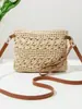Bolsa de Palha com Franjas Estilo Boho Bolsa de Ombro Feminina Bolsa de Praia para Férias na Costa Bolsa Transversal de Palha com Corda de Couro Artesanal