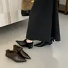 Primer Encuentro Temporada Zapatos Mocasines de Tacón Grueso Puntiagudos Forrados de Felpa para Mujer 2026 Nuevos Mocasines Retro Otoño Invierno Zapatos Peludos Zapatos de Algodón