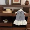 Vestido de Verão para Meninas, Vestido de Bebê Estiloso, Marca Única e Moderna para Crianças, Vestido Regata Princesa com Gola Polo e Patchwork com Barra Floral