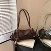 Bolso Boston 2026 nuevo transfronterizo, con un diseño único, estilo retro, versátil para el día a día, y se puede llevar bajo el brazo o como bolso de hombro o cruzado