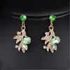 Atmósfera de alta gama francesa aretes únicos de hoja diseño de nicho aretes delicados temperamento socialité joyería de lujo ligero