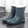 Botas de lluvia de moda para hombre, calzado exterior de caña alta antideslizante con cordón para cocina, lavado de autos, motociclista, zapatos de agua de caña alta con suela gruesa