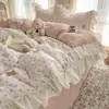 Conjunto de cuatro piezas estilo princesa coreana con volantes de encaje, conjunto de tres piezas de gasa de doble capa de algodón fresco estilo ins con dibujos animados para dormitorio